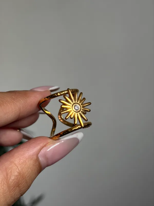 Solenne Ring (Adjustable)