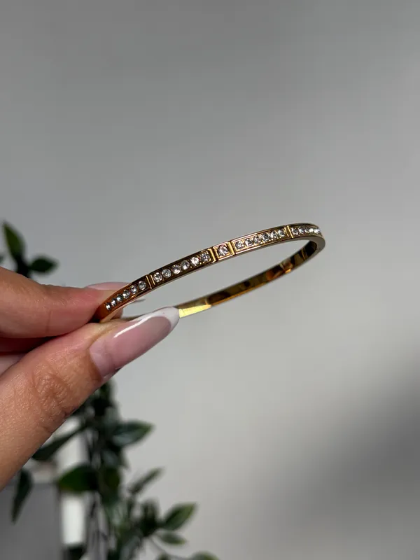 Celeste Crystal Bangle (kada)