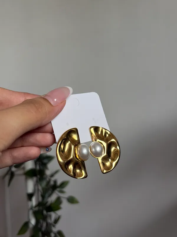 Pearl Eclipse Studs
