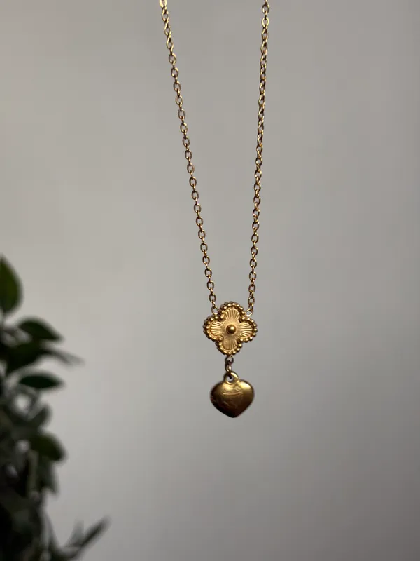 Fleur d’Amour Necklace