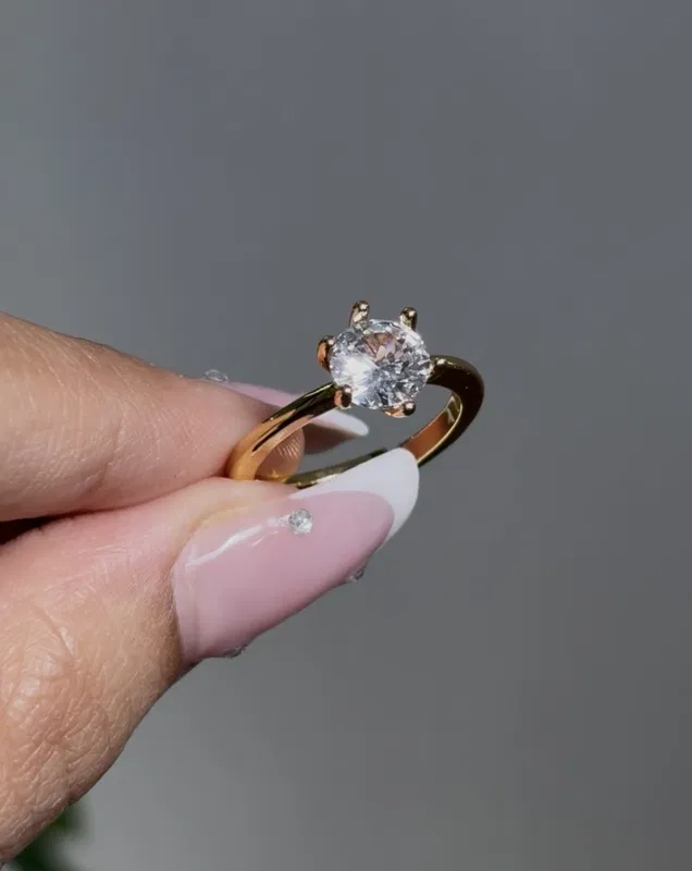 Classic Solitaire Statement Ring 💍 (Adjustable)