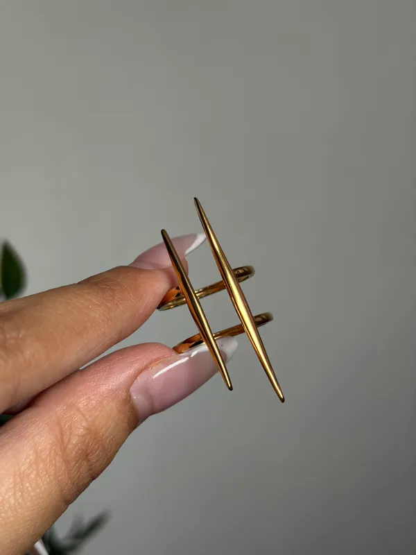 Veyra Ring (Adjustable)