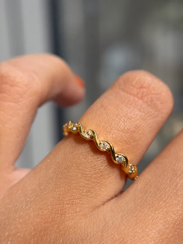 Valentina Wave Ring (Adjustable)
