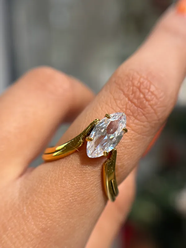 Aurora Crystal Ring