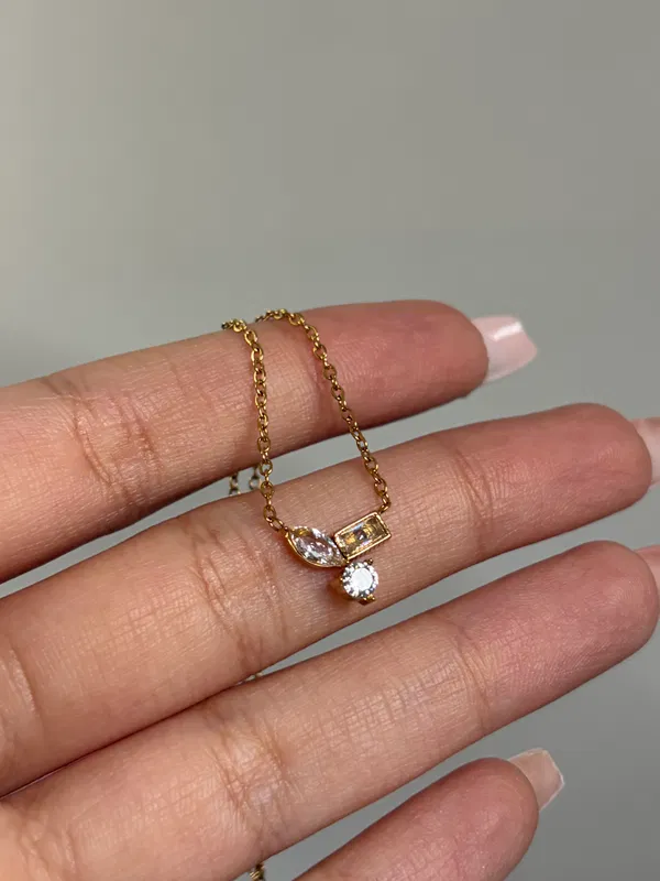 Luna Pendant Necklace