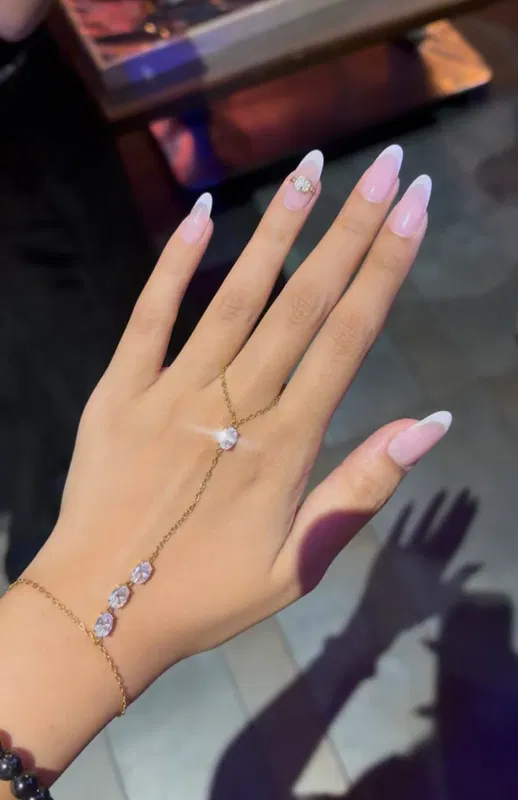 Hand chain