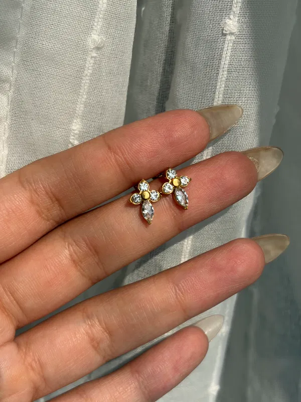 Nyla Bloom Ball Back Studs